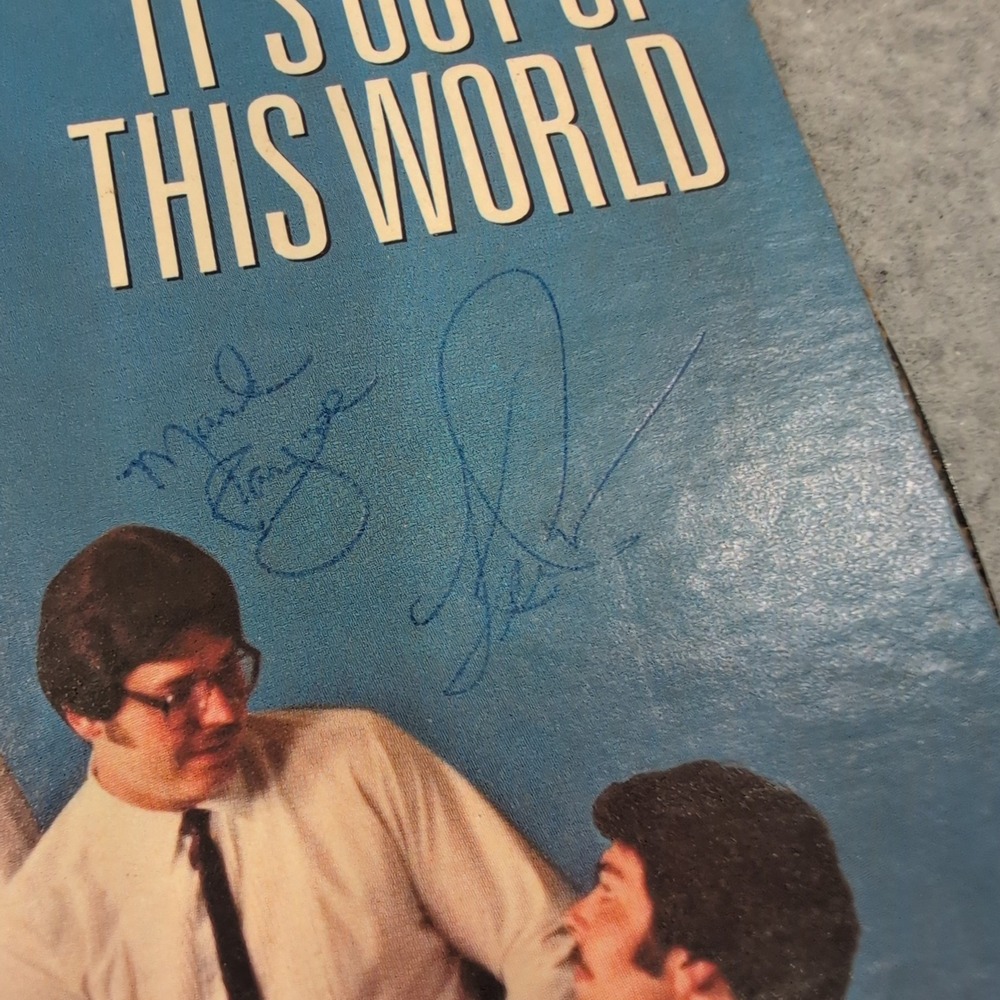 The Paynes It's Out of This World Signed Vinyl LP Windchime Records WC-8231 - Picture 3 of 5